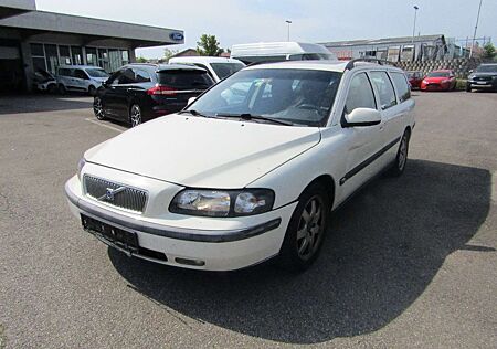 Volvo V70 D5