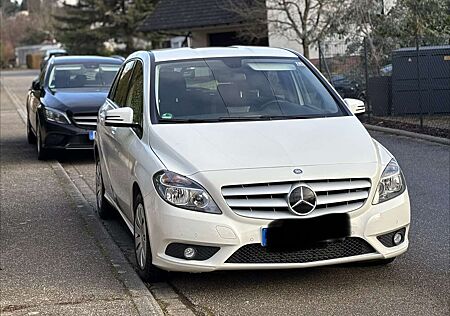 Mercedes-Benz B 180 (246.242)