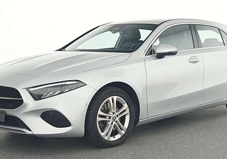 Mercedes-Benz A 250 e LEDER NAVI LED AMBI WIEDE MBUX KAM