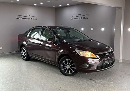 Ford Focus Lim. Ghia Autom.KLIMAAUTO*SHZ*PDC*