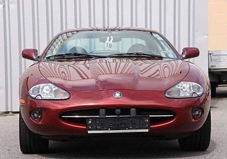 Jaguar XK 8 Coupe 2 Jahre Garantie