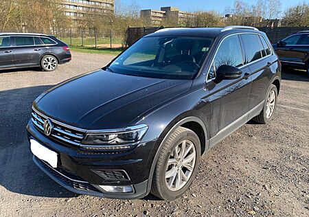 VW Tiguan Volkswagen 2.0 TDI SCR DSG 4MOTI Highline*Pano*Leder