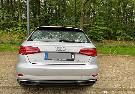 Audi A3 Sportback e-tron 40 e-tron Sportback S tronic