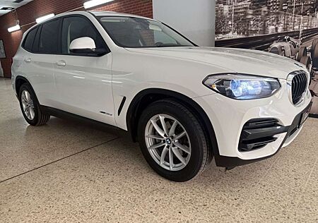 BMW X3 Advantage*AHK*PDC*18 Zoll*ALPINWEIß*