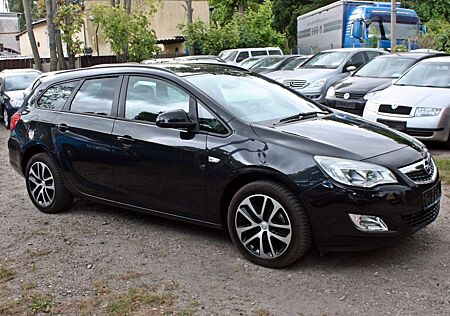 Opel Astra J Sports Tourer Design Edition/TÜV/AU NEU
