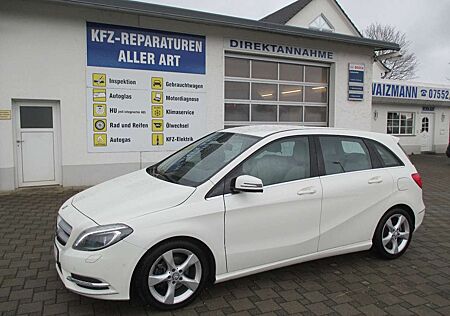 Mercedes-Benz B 180 Autom., Sportpaket, Navi