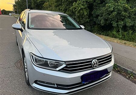 VW Passat Variant Volkswagen 1.6 TDI (BlueMotion Technology) DSG Comfortline
