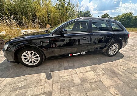 Audi A4 Avant Diesel Avant 2.0 TDI DPF clean diesel S l