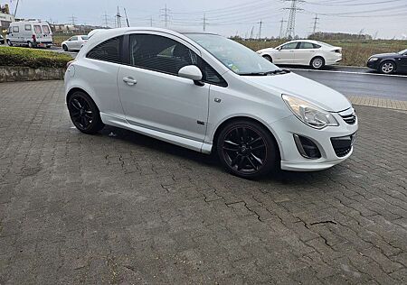 Opel Corsa 1.4 16V Color Edition OPC Paket