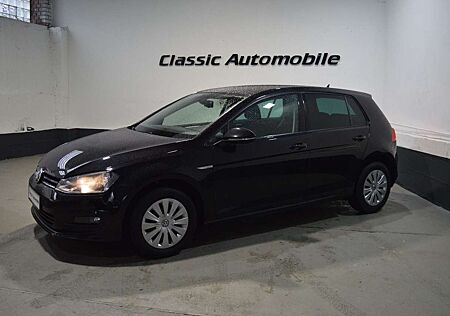 VW Golf Volkswagen VII Lim. Cup BMT 1.6 TDI *Navi*