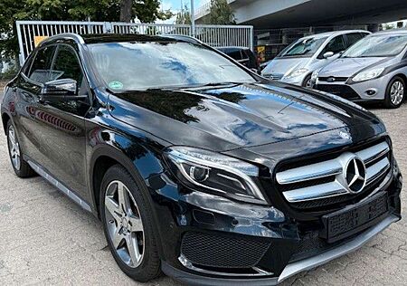 Mercedes-Benz GLA 200 AMG 7G-TR/PanoD/Alcantara/ Navi/Xenon