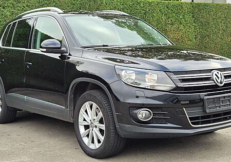 VW Tiguan Volkswagen 4 Motion/NAVI/97.000KM/AUSTAUSCHMOTOR!!!!