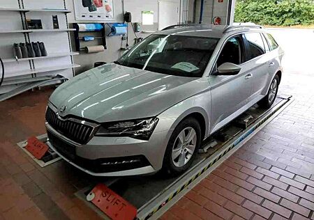 Skoda Superb Combi 2.0TDI STYLE*LED*NAVI*ACC*PDC