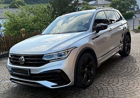 VW Tiguan Volkswagen 2.0 TDI SCR 4MOTION DSG R-Line