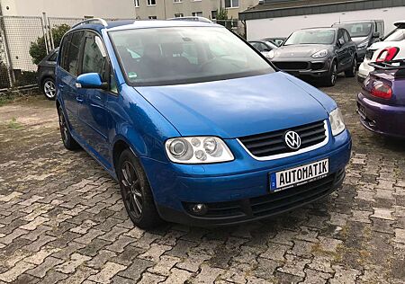 VW Touran Volkswagen 2.0 FSI Automatik Highline SITZHEIZUNG