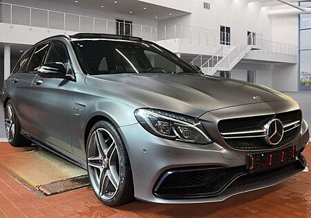 Mercedes-Benz C 63 AMG C 63 T AMG ° designo magno ° perfekt