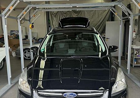 Ford Kuga 2.0 TDCi 4x4 Aut. Titanium