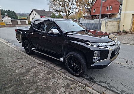 Mitsubishi L200 2,2D 4x4 SELECT AT DoKa Garantie12/26 HU01/27