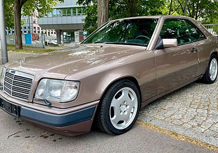 Mercedes-Benz 220 E 124 Coupe*SSD*Automatik*Klima*ABS*