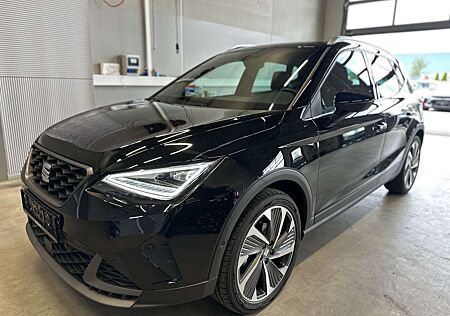 Seat Arona 1,5TSI DSG FR 18´´AHK Alcant. Full LED NAV