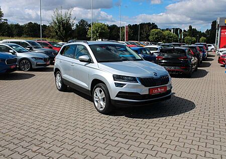 Skoda Karoq 1.5 TSI Style*1.Hand*DSG*AHK*Navi*SHZ*