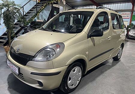 Toyota Verso *TOP*AUTOMATIK*KLIMA*PDC*ALLWETTER*TÜV NEU