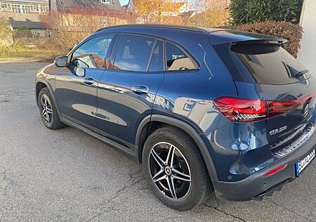 Mercedes-Benz EQA 350 EQA 4Matic AMG Line