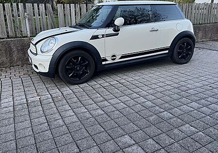 Mini ONE 1.6 *SHZ KLIMA TÜV NEU*