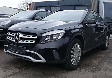 Mercedes-Benz GLA 200 Klimaautomatik Navigation Teilleder HU/AU 09/2026