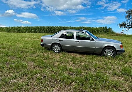 Mercedes-Benz E 260 E-Klasse