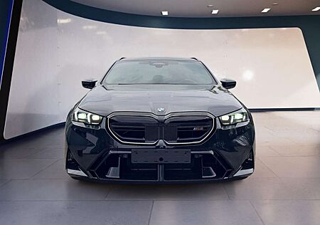 BMW M5 Basis Touring DrivAssistPro Compound ParkPro FF...