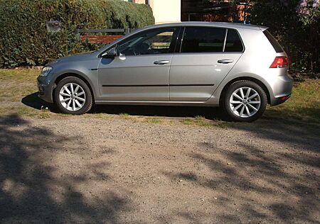 VW Golf Volkswagen VII 5-Türer 1.2 TSI BlueMotion Techno. Com