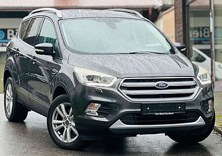 Ford Kuga Cool & Connect AHK Pano