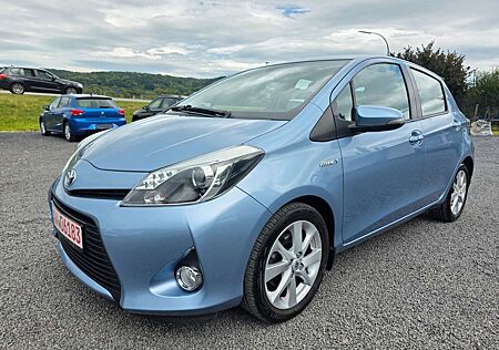 Toyota Yaris Hybrid Club