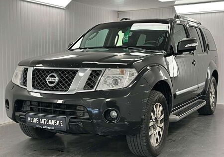 Nissan Pathfinder 3.0 dCi LE V6 Automatik 7 Sitze