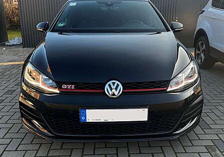 VW Golf GTI Volkswagen (BlueMotion Technology) DSG Performance