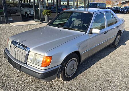 Mercedes-Benz 200 E Automatik*SHD*Sportsitze Karo Schwarz*