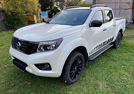 Nissan Navara NP300 N-Guard Double Cab 4x4 TÜV neu