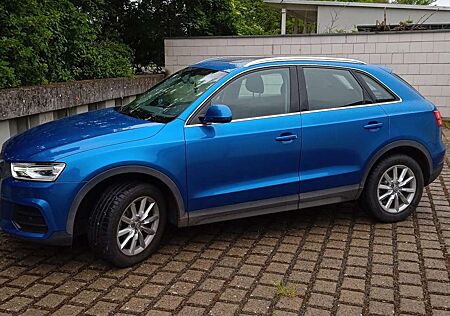 Audi Q3 1.4 TFSI cylinder on demand ultra - wenig km, 1 hd