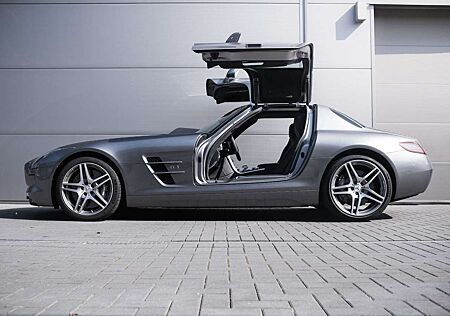 Mercedes-Benz SLS Coupe 1.Hd.-dt.Auto-B&O-Comand-R-Kam.