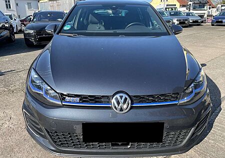 VW Golf Volkswagen 1.4 GTE Plug-In-Hybrid DSG
