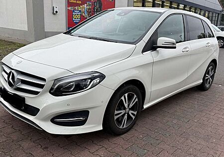 Mercedes-Benz B 180 / Leder/ Kamera