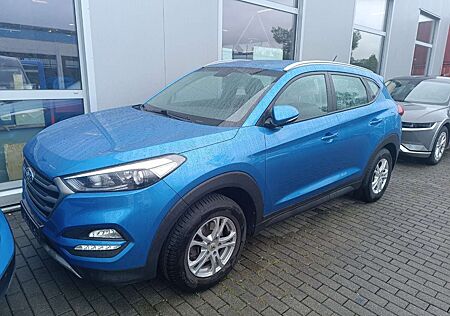 Hyundai Tucson 1.6 Trend Checkheft gepfl. 8 fach bereift