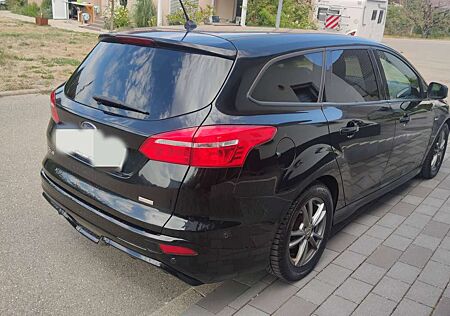 Ford Focus Focus Turnier 1.0 EcoBoost Start-Stopp-System ST-Line