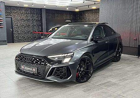 Audi RS3 2.5 TFSI quattro +PANO+NAVI+B&O+SITZMASS