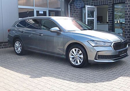 Skoda Superb Combi 1.5 TSI110kW Selection AHK/ Kamera
