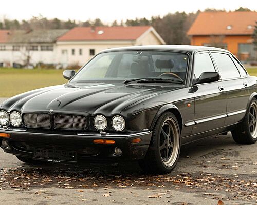 Jaguar XJR XJR