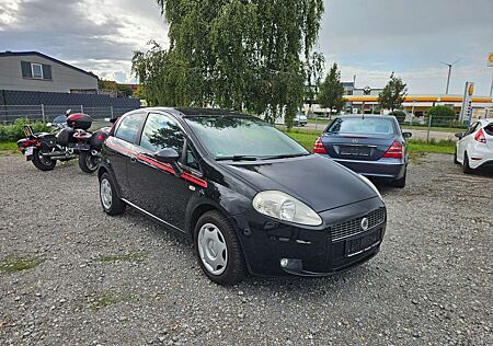 Fiat Grande Punto 3-Türer 1.4 16V Emotion