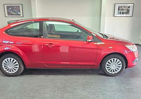 Ford Focus 1,6 Style Klima TÜV 12/2026
