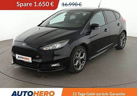 Ford Focus 2.0 EcoBoost ST *SHZ*PDC*ALU*WINTER*